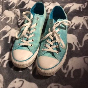 Converse! Beautiful light blue